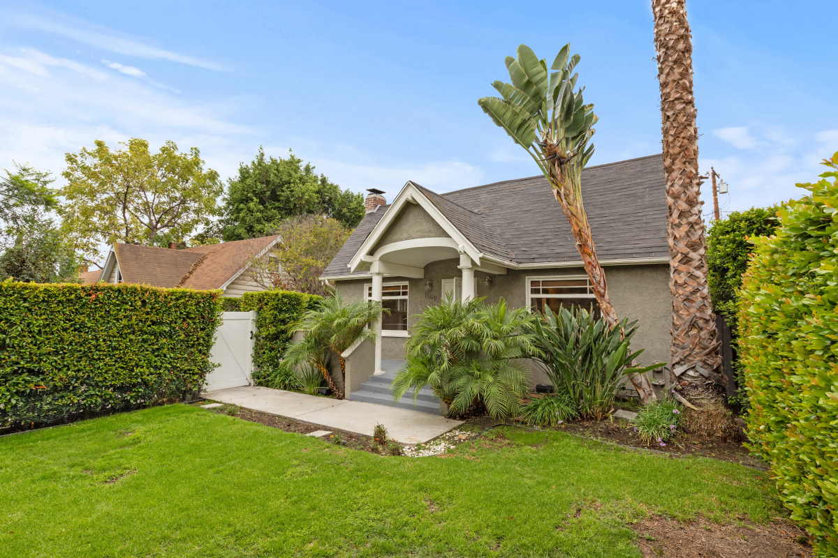 West Hollywood Bungalow Lease